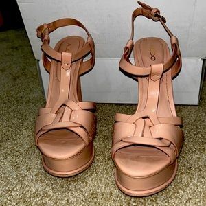 Nude heels brand new and very cute